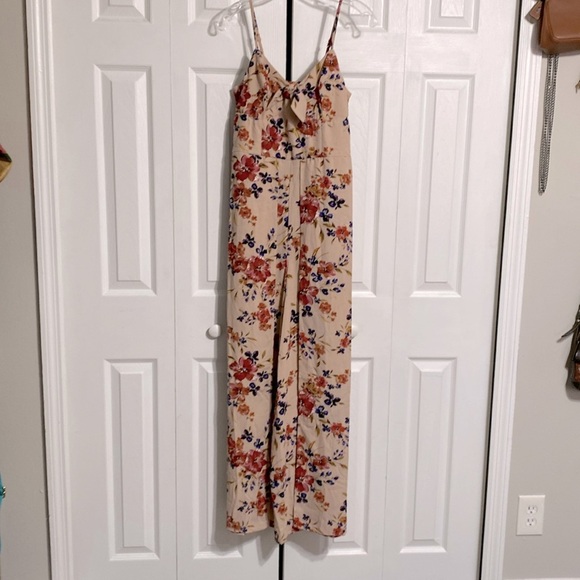 Xhilaration tan floral pantsuit jumpsuit size Medium - Picture 1 of 15